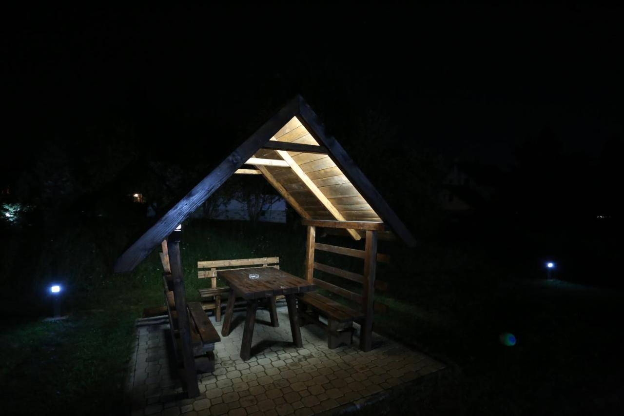 Mipet Apartmani Zlatibor Buitenkant foto