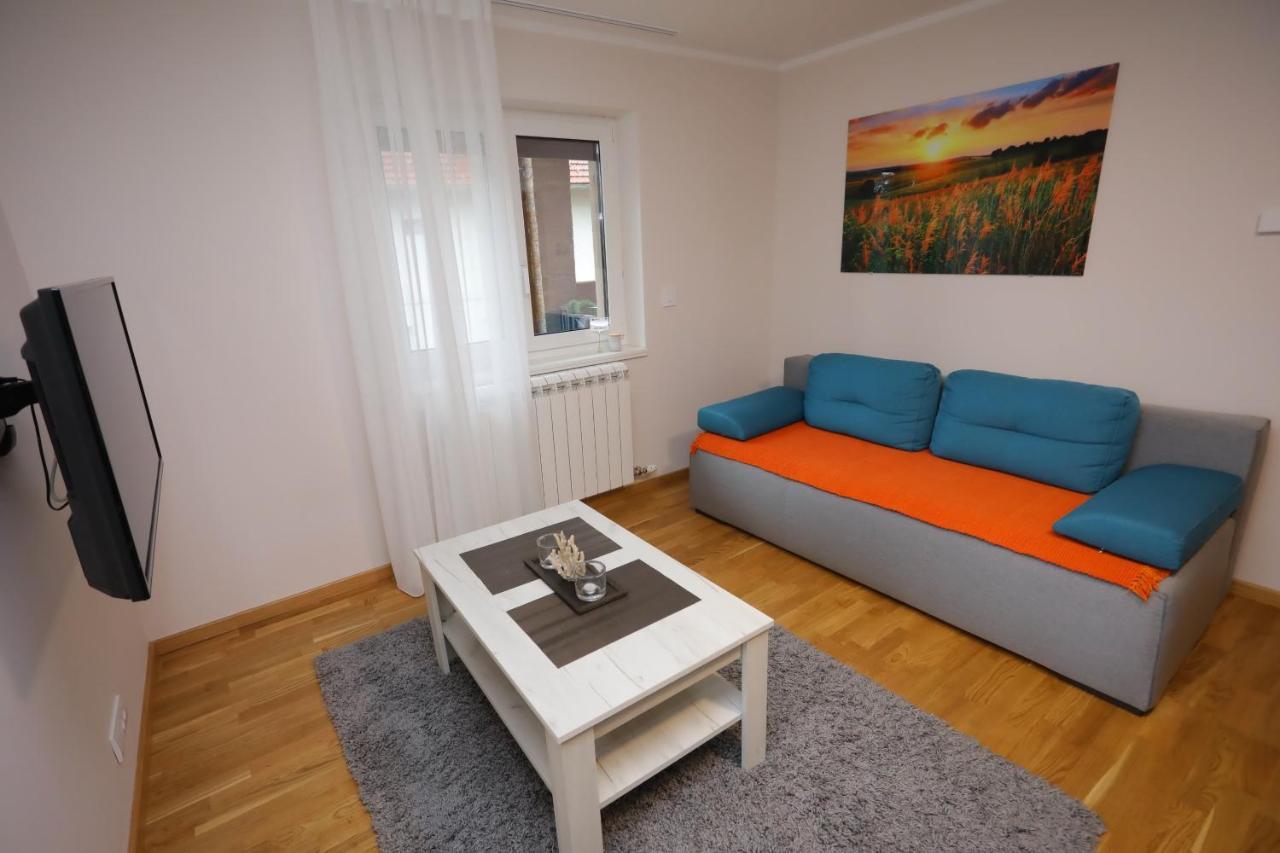 Mipet Apartmani Zlatibor Buitenkant foto