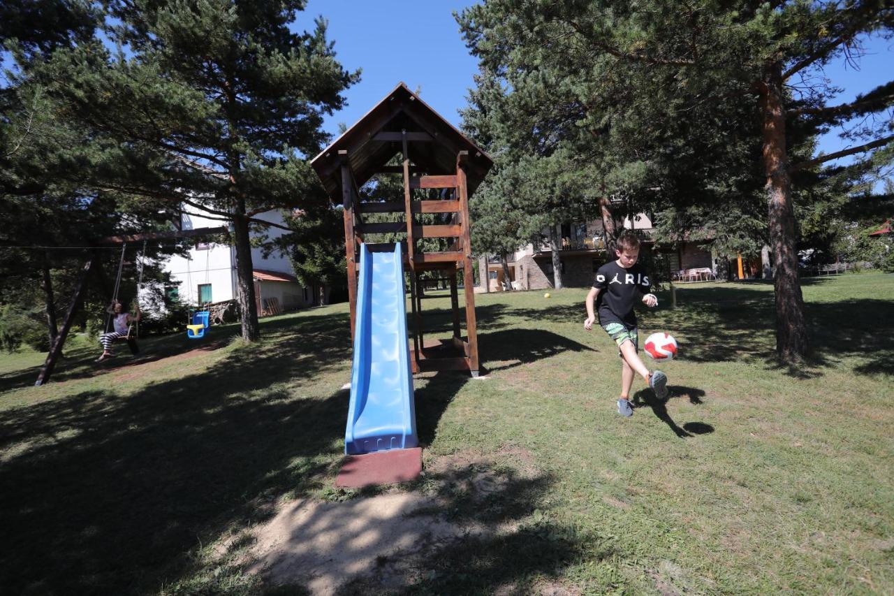 Mipet Apartmani Zlatibor Buitenkant foto