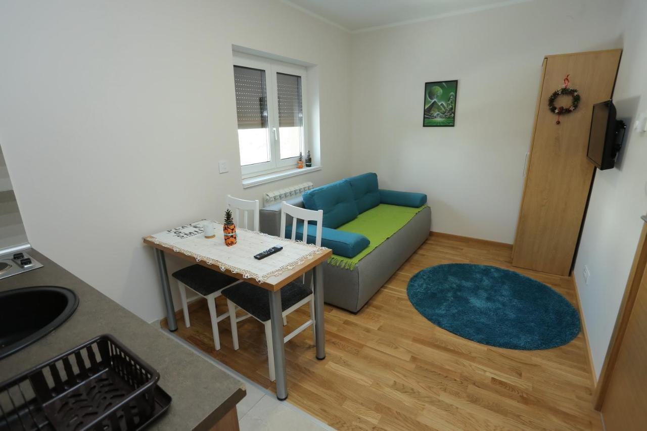 Mipet Apartmani Zlatibor Buitenkant foto